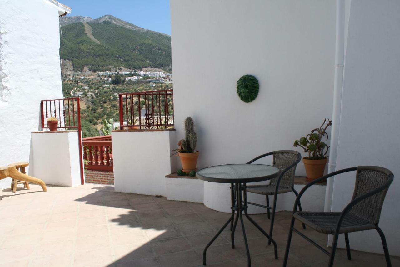 Boutique Bed & Breakfast Casa Utopia Alcaucín Kültér fotó