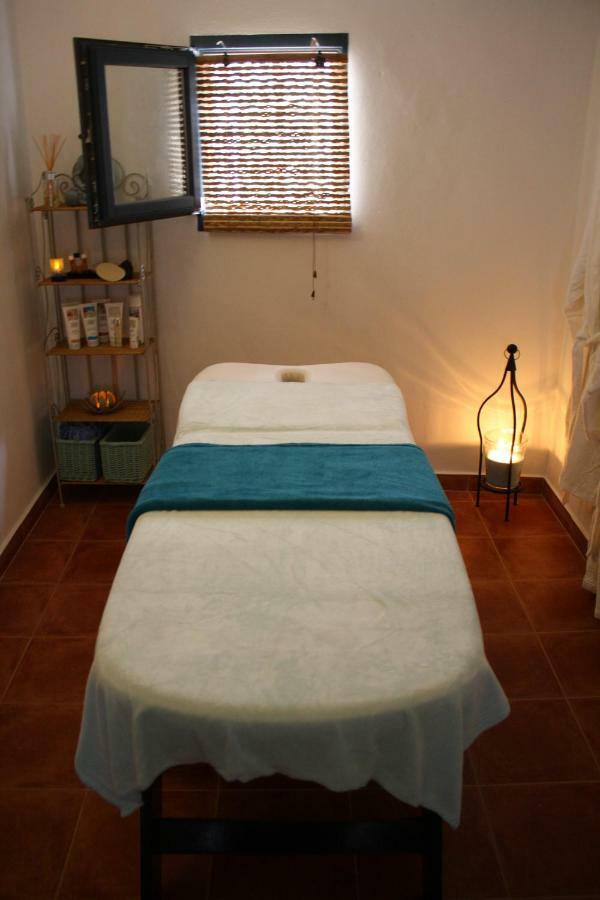 Boutique Bed & Breakfast Casa Utopia Alcaucín Kültér fotó